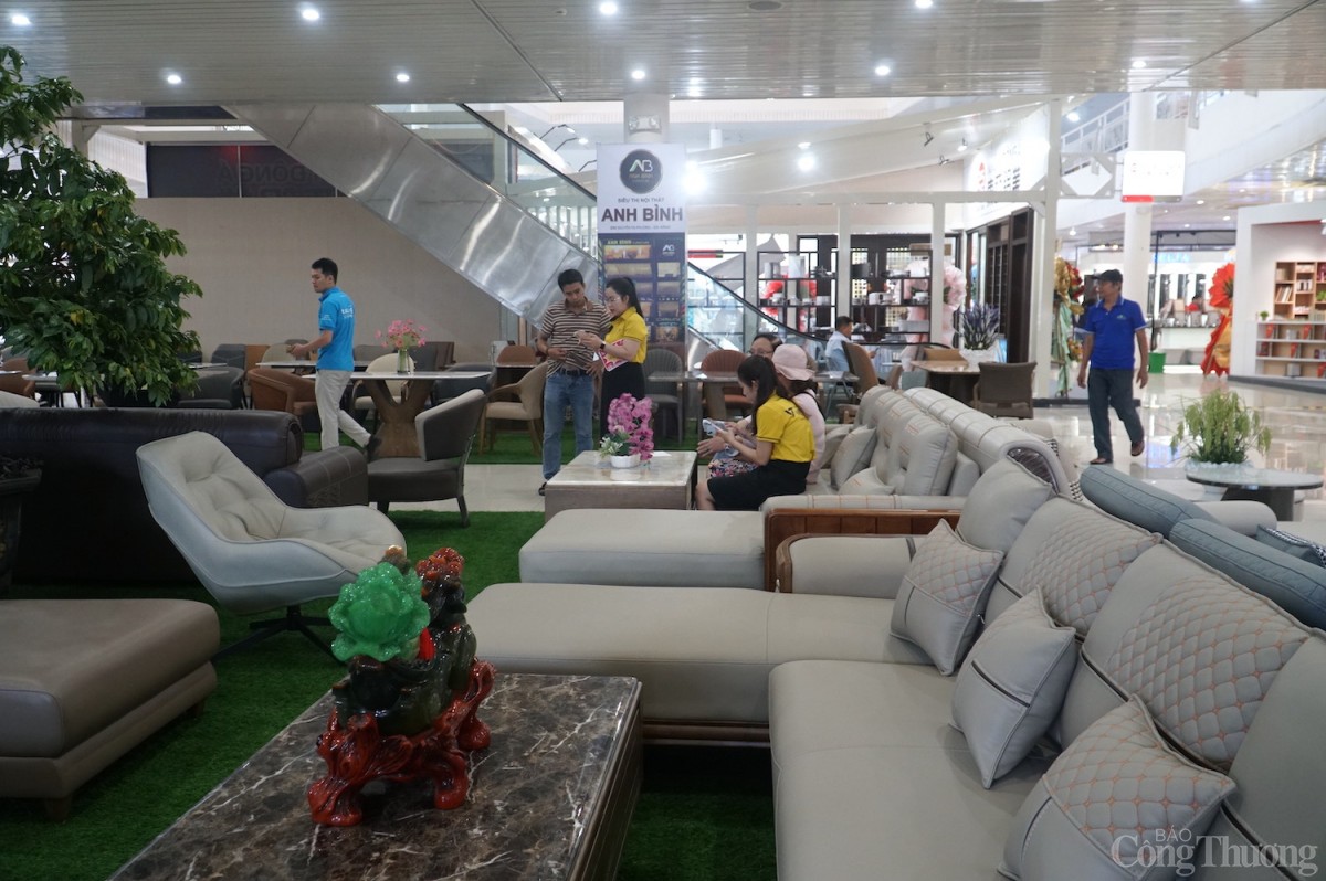 Giới thiệu các sản phẩm nội, ngoại thất tại Triển lãm