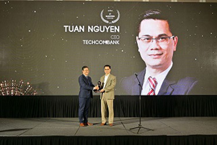 WFIS 2025 vinh danh hai lãnh đạo công nghệ của Techcombank dẫn dắt hành trình chuyển đổi số của ngân hàng WFIS 2025 vinh danh hai lãnh đạo công nghệ của Techcombank dẫn dắt hành trình chuyển đổi số của ngân hàng