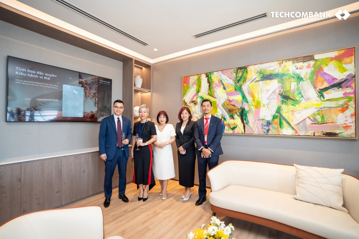 Khai trương phòng chờ Techcombank Private Lounge Khai trương phòng chờ Techcombank Private Lounge