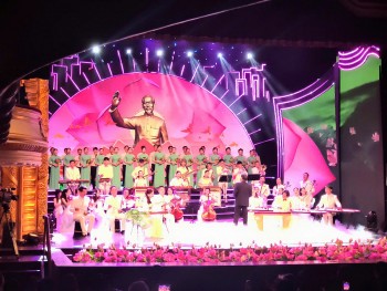 Đặc sắc chương trình nghệ thuật 'Quà tháng Năm dâng Người'