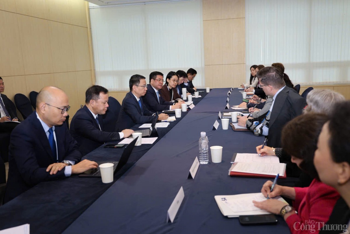 Ảnh:Bộ trưởng Nguyễn Hồng Diên gặp Liên minh doanh nghiệp Hoa Kỳ