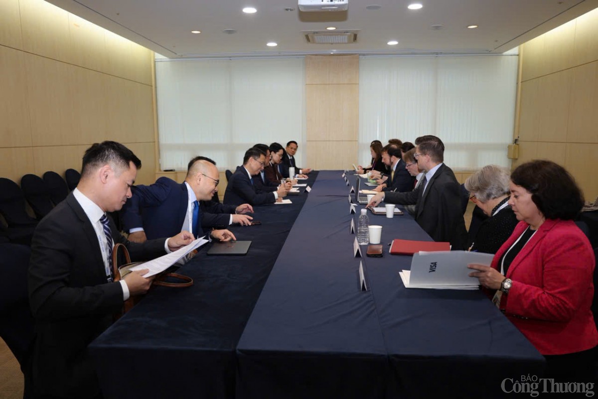 Ảnh:Bộ trưởng Nguyễn Hồng Diên gặp Liên minh doanh nghiệp Hoa Kỳ