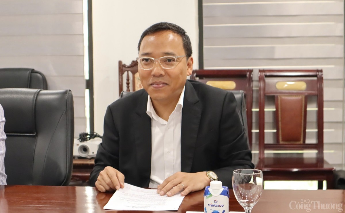 Thứ trưởng Bộ Công Thương Nguyễn Hoàng Long làm việc với Tập đoàn Hanwha Energy Corporation Thứ trưởng Bộ Công Thương Nguyễn Hoàng Long làm việc với Tập đoàn Hanwha Energy Corporation