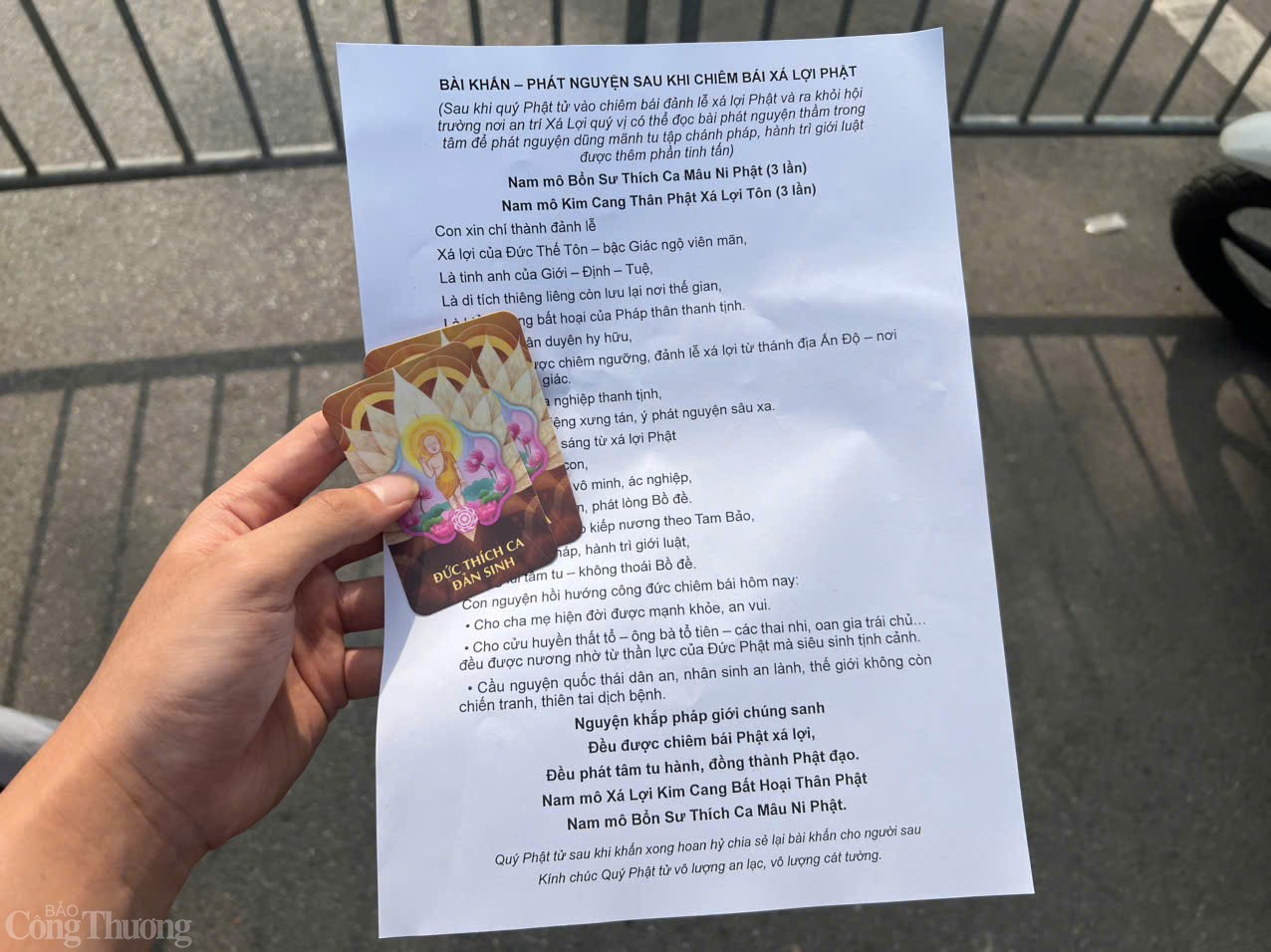 Văn khấn sau khi được chiêm bái xá lợi Đức phật. 