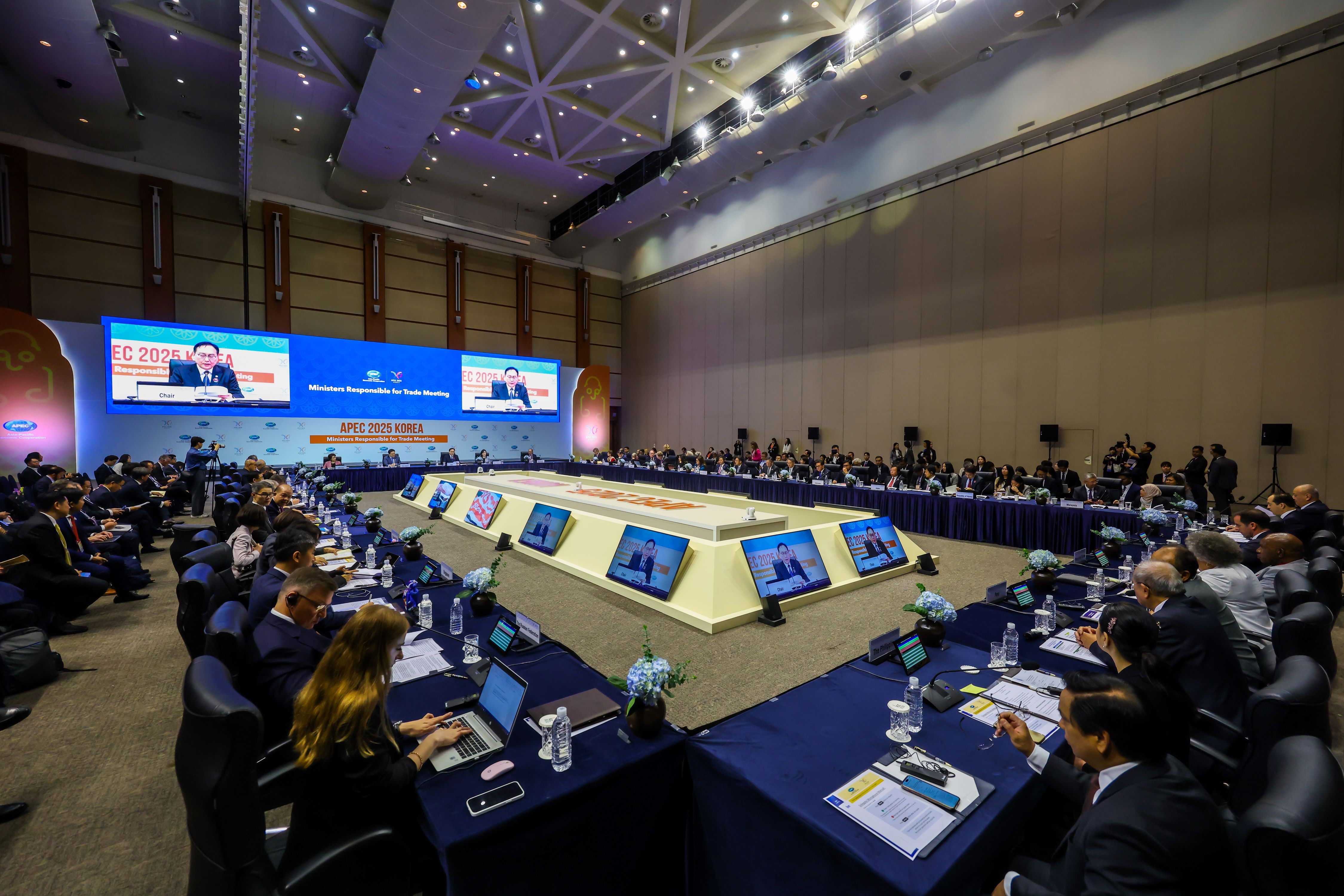 Bộ trưởng Phát biểu tại Phiên 3 MRT Bộ trưởng Phát biểu tại Phiên 3 MRT