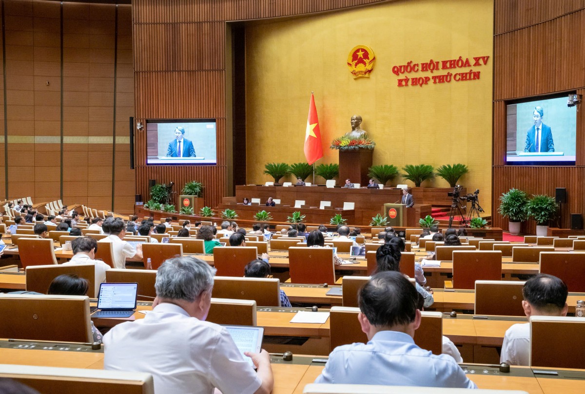 Sáng 16/6/2025: Quốc hội thảo luận ở hội trường về dự thảo Nghị quyết của Quốc hội về một số cơ chế, chính sách đặc biệt, tạo đột phá trong xây dựng và tổ chức thi hành pháp luật.