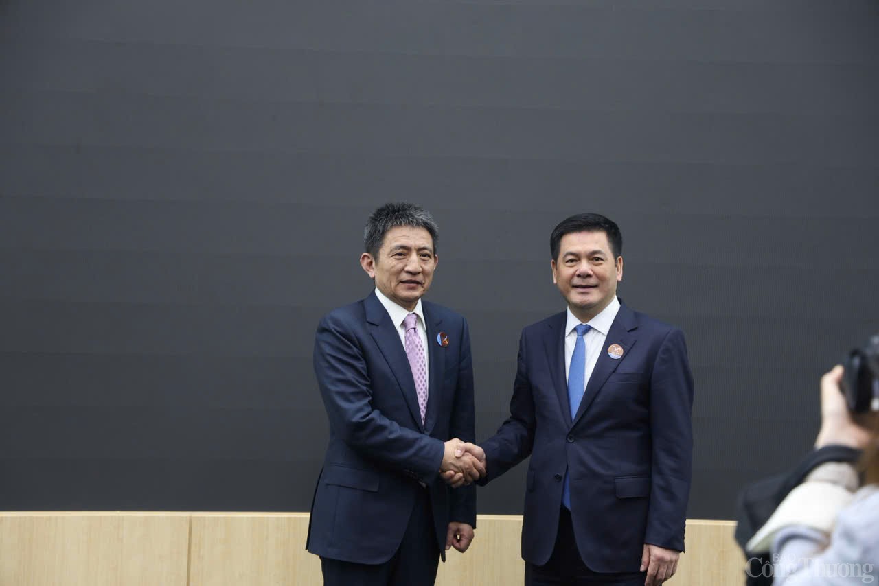 Chùm ảnh: Các hoạt động của Bộ trưởng Nguyễn Hồng Diên tại Hội nghị Bộ trưởng Thương mại APEC 2025