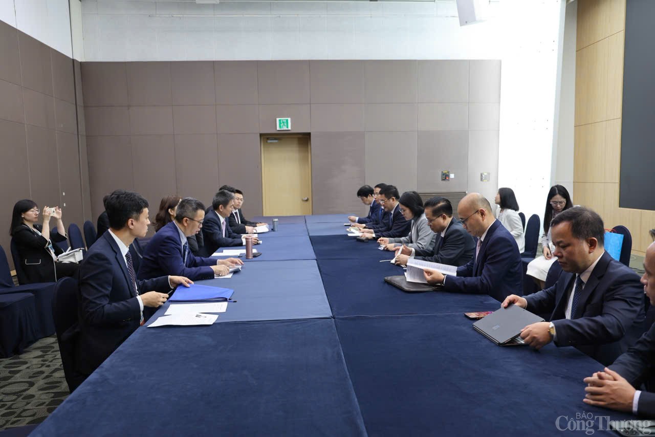 Chùm ảnh: Các hoạt động của Bộ trưởng Nguyễn Hồng Diên tại Hội nghị Bộ trưởng Thương mại APEC 2025