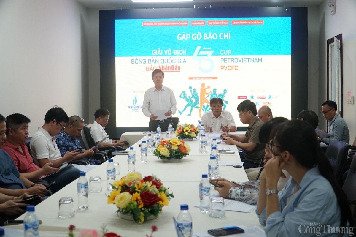 Nhà báo Tạ Quang Dũng – Trưởng ban Văn hóa - Xã hội, Báo Nhân Dân, Trưởng Ban tổ chức giải cho biết giải đấu lần này thu hút hơn 200 vận động viên tranh tài