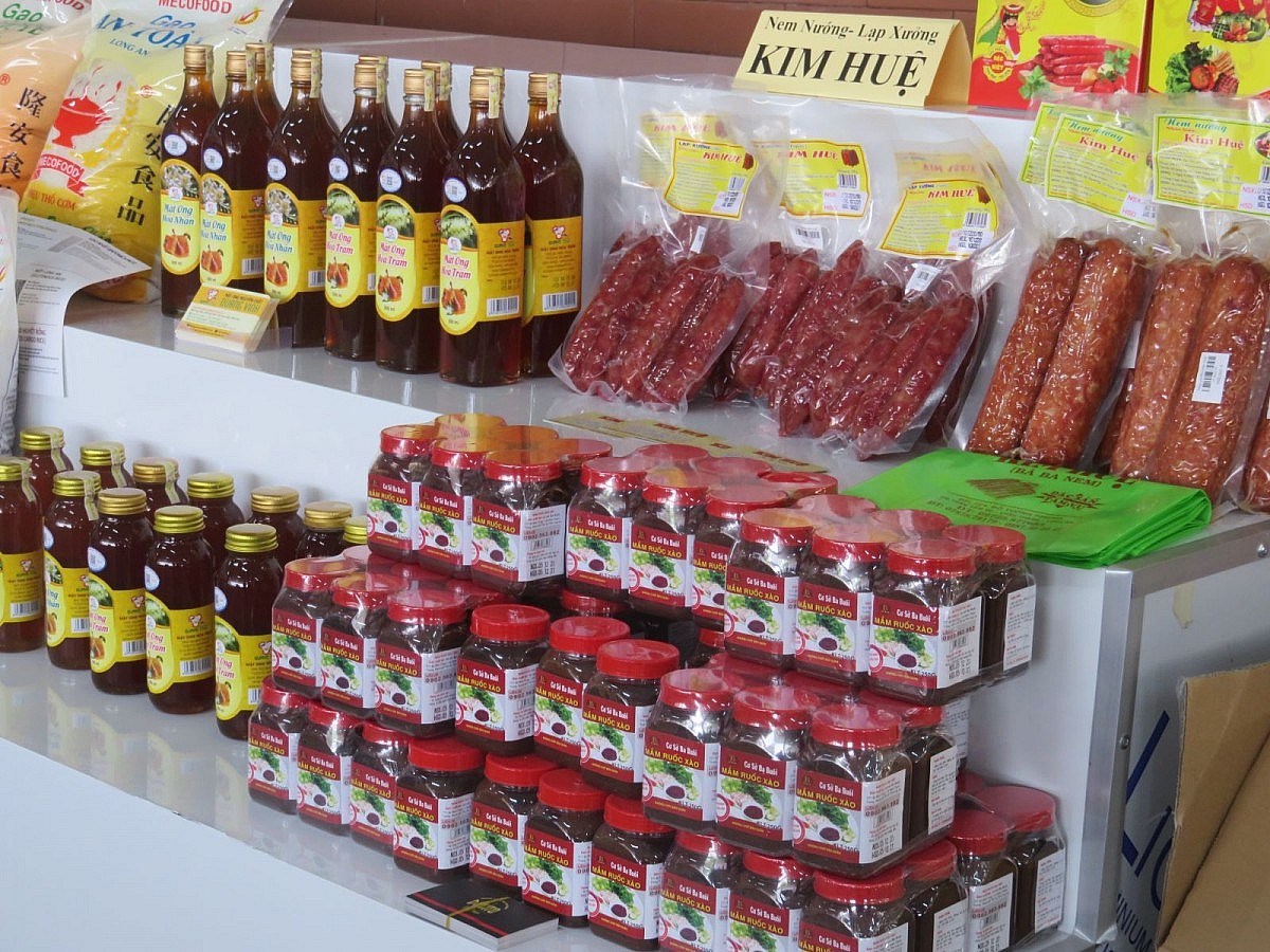 Tìm lối đi cho nông sản vùng đồng bào dân tộc thiểu số Long An