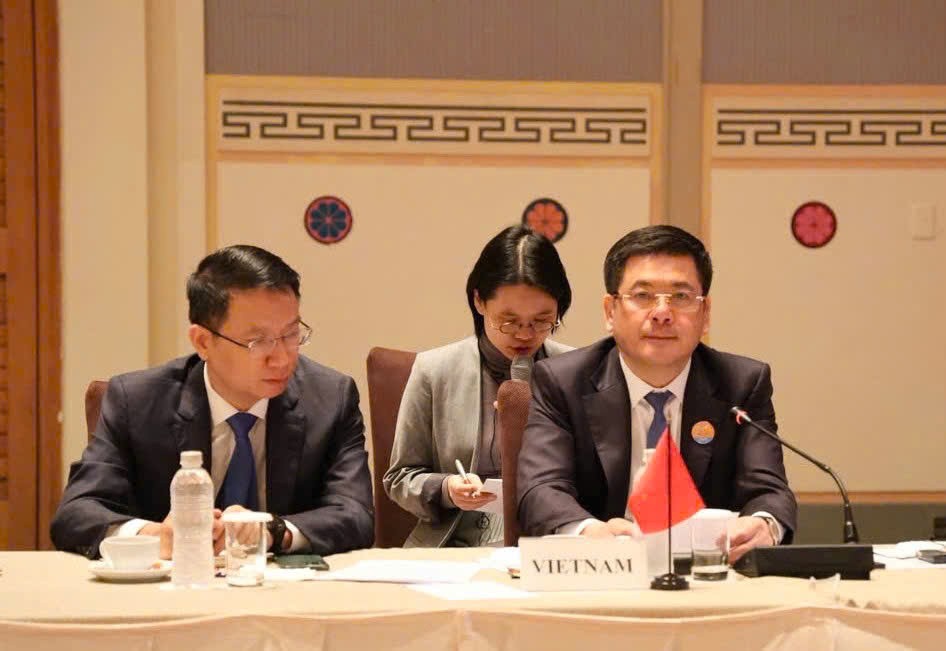 Bộ trưởng Nguyễn Hồng Diên dự và phát biểu tại Hội nghị Bộ trưởng CPTPP bên lề MRT