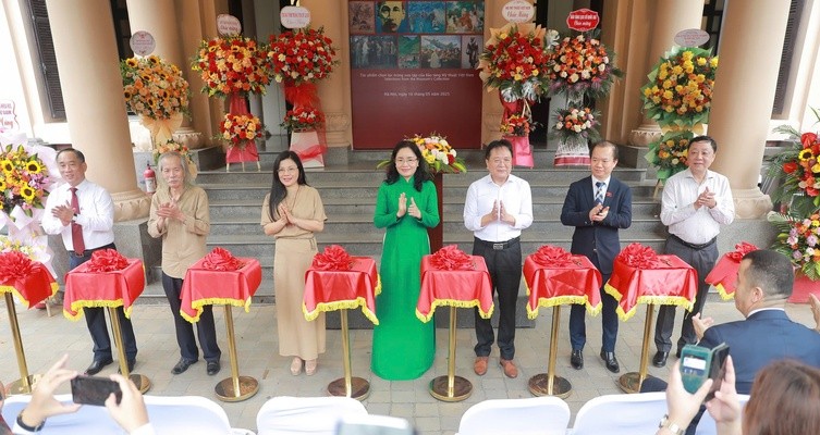 Xúc động hình tượng Bác Hồ trong nghệ thuật tạo hình