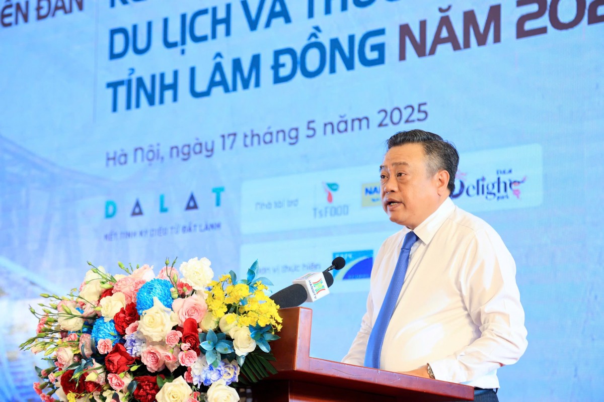 Chủ tịch UBND TP Hà Nội – Trần Sỹ Thanh  Chủ tịch UBND TP Hà Nội – Trần Sỹ Thanh