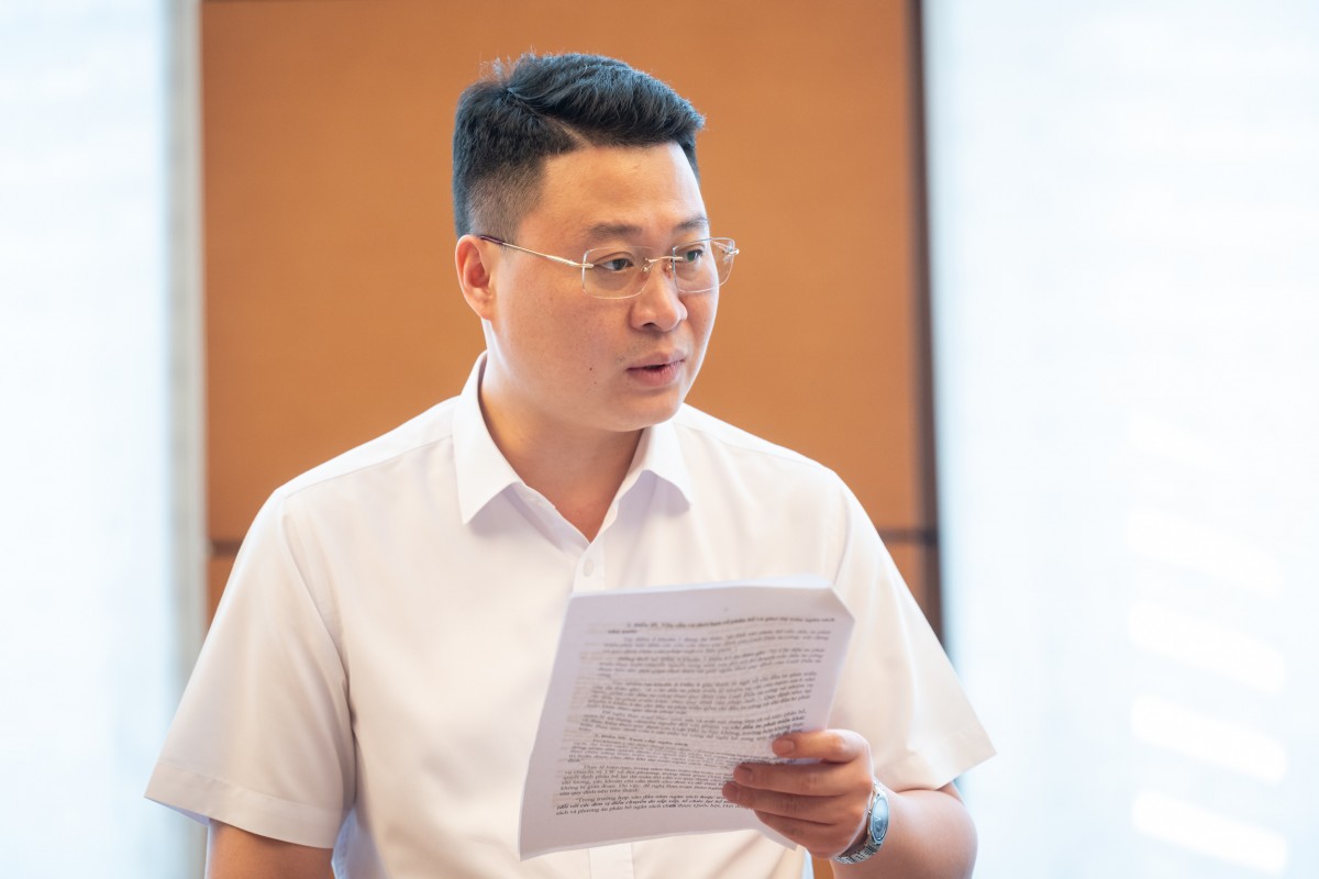 Đại biểu Hà Đức Minh (Đoàn Lào Cai) Đại biểu Hà Đức Minh (Đoàn Lào Cai)