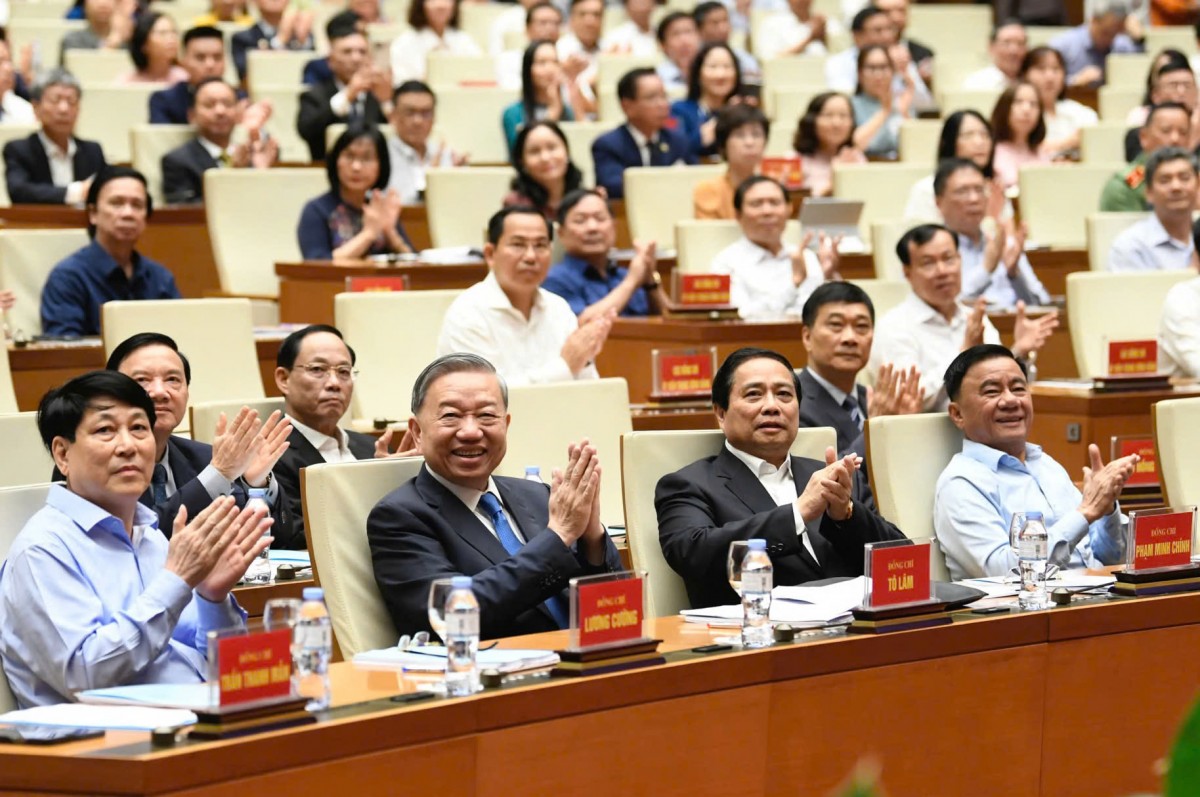 Tổng Bí thư Tô Lâm và các đồng chí lãnh đạo Đảng, Nhà nước tại Hội nghị Tổng Bí thư Tô Lâm và các đồng chí lãnh đạo Đảng, Nhà nước tại Hội nghị