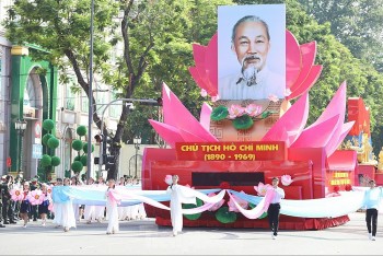 Lời hiệu triệu của Tổng Bí thư và khúc quân hành mới theo chân Bác