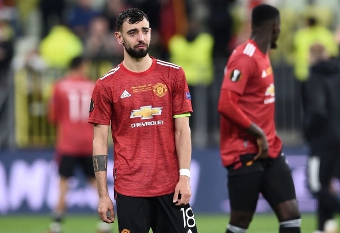 Bruno Fernandes đã không giấu được những giọt nước mắt Bruno Fernandes đã không giấu được những giọt nước mắt