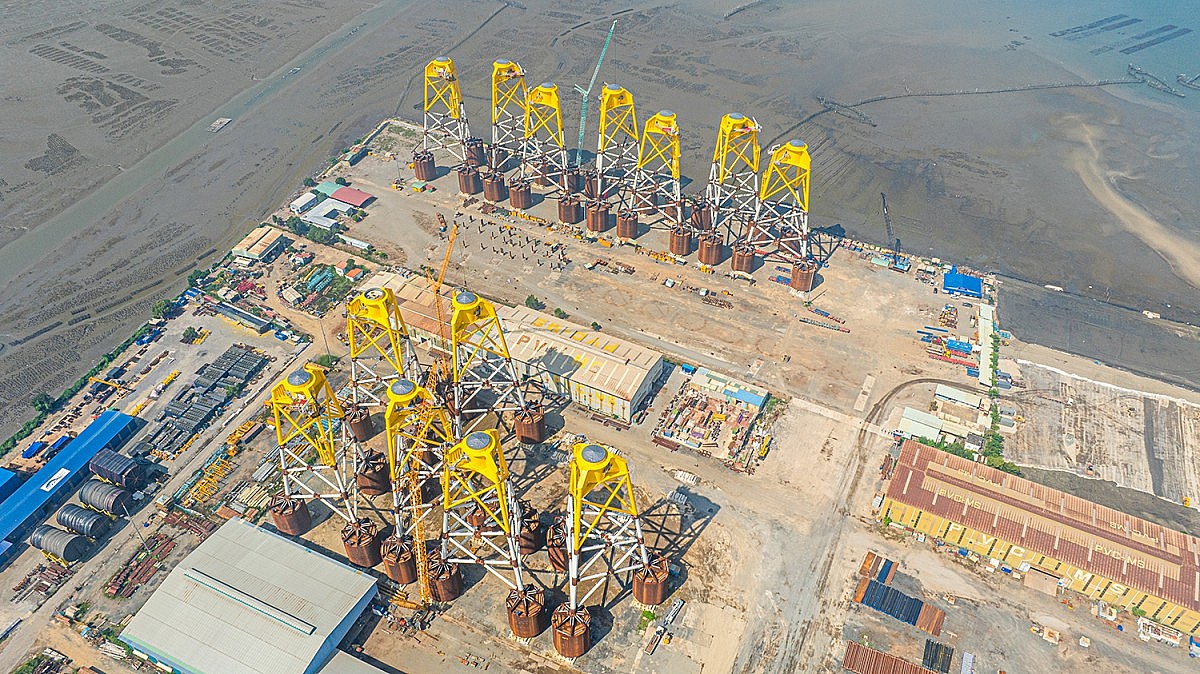 Trụ cột Dịch vụ được xác định có tiềm năng tăng trưởng lớn, hỗ trợ sự phát triển bền vững của Tập đoàn