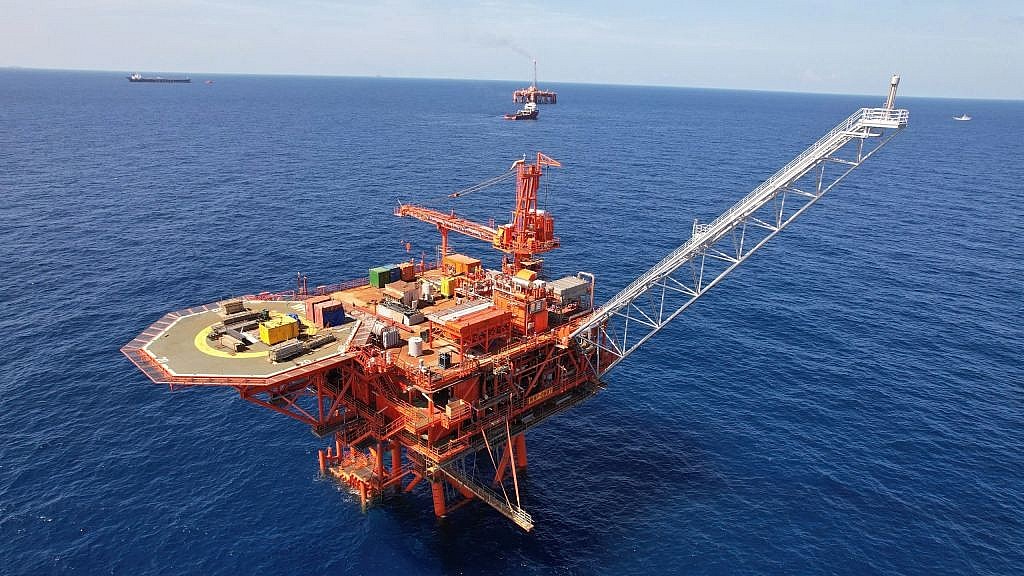 Giàn khai thác Mỏ Đại Hùng