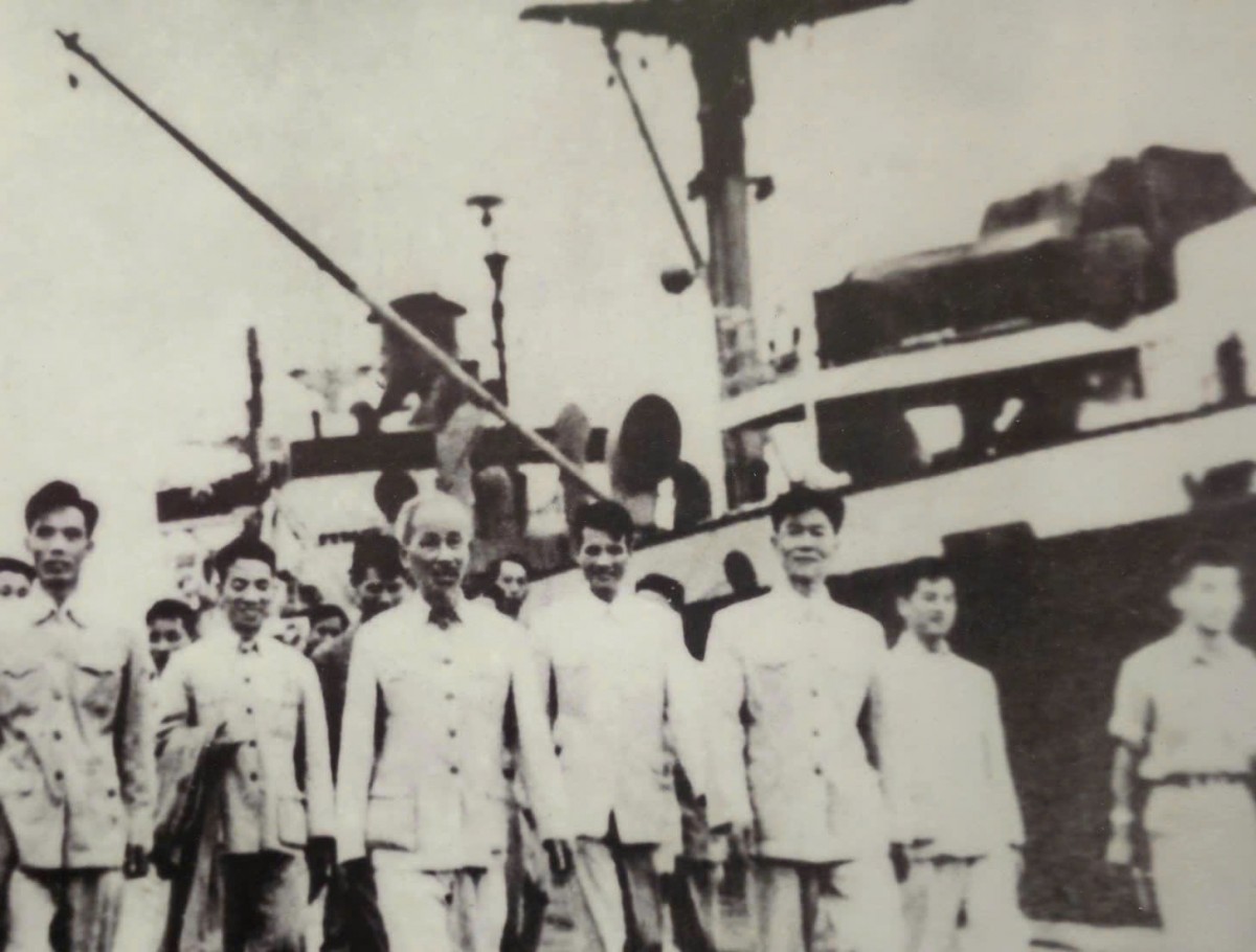 Dấu chân Bác Hồ những lần về thăm thành phố Cảnh Dấu chân Bác Hồ những lần về thăm thành phố Cảnh