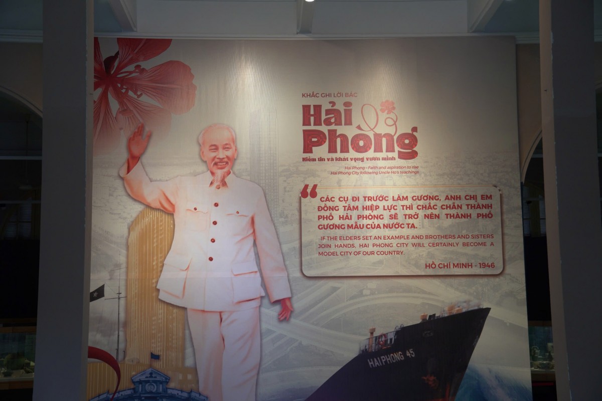 Dấu chân Bác Hồ những lần về thăm thành phố Cảnh Dấu chân Bác Hồ những lần về thăm thành phố Cảnh