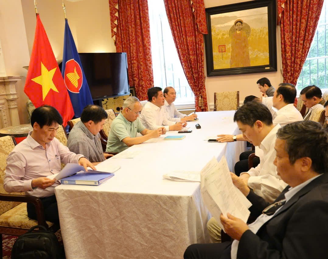 Ngày đầu tiên phiên đàm phán cấp kỹ thuật lần 2 Hiệp định song phương về thương mại đối ứng Việt Nam - Hoa Kỳ Ngày đầu tiên phiên đàm phán cấp kỹ thuật lần 2 Hiệp định song phương về thương mại đối ứng Việt Nam Hoa Kỳ