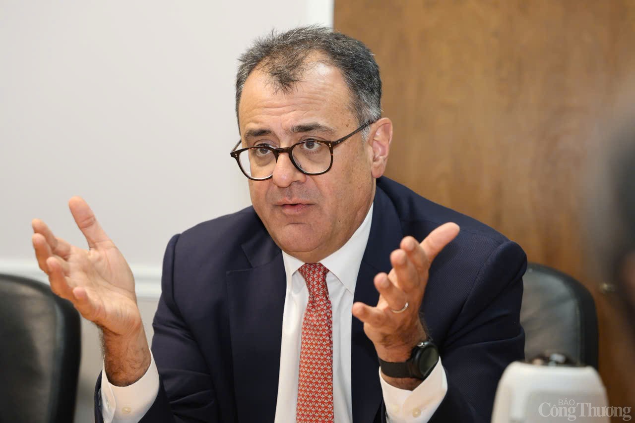 Bộ trưởng Nguyễn Hồng Diên làm việc với lãnh đạo Tập đoànGoogle