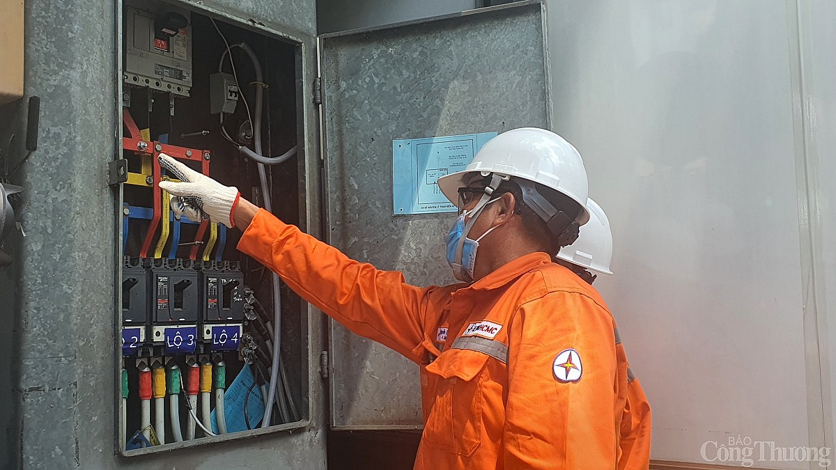 EVNHCMC: Đảm bảo điện kỳ thi tuyển sinh, tốt nghiệp THPT 2025