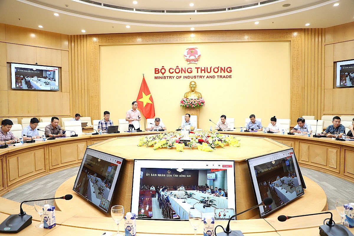 Bộ Công Thương tháo gỡ mặt bằng các dự án lưới điện giải tỏa công suất Nhiệt điện Nhơn Trạch 3 và 4 Bộ Công Thương tháo gỡ mặt bằng các dự án lưới điện giải tỏa công suất Nhiệt điện Nhơn Trạch 3 và 4