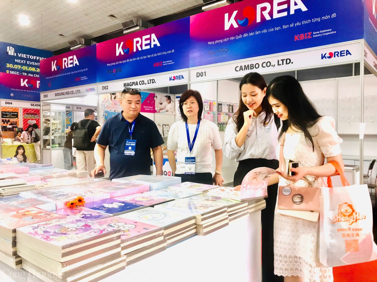 Triển lãm quy tụ hơn 150 gian hàng. Ảnh: Hoa Quỳnh