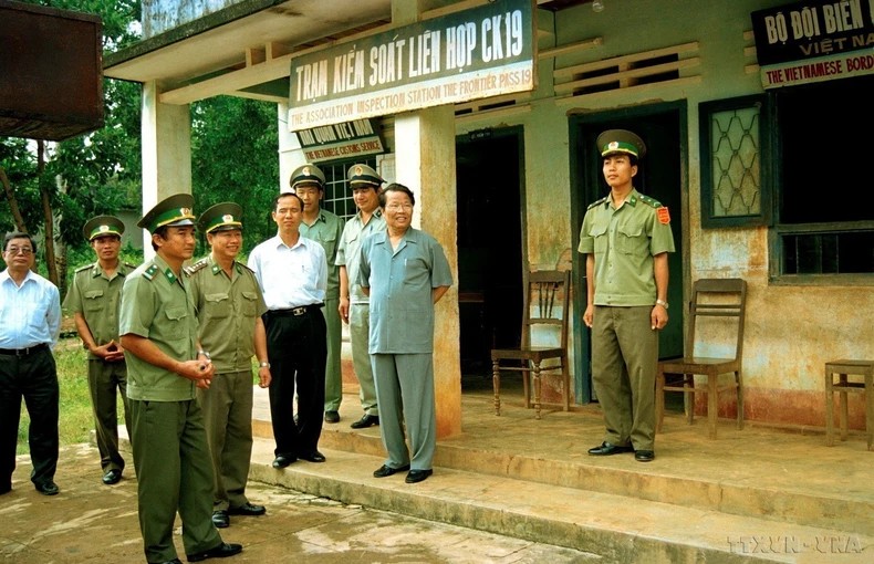 Đồng chí Trần Đức Lương   nhà lãnh đạo hết lòng phục vụ sự nghiệp cách mạng