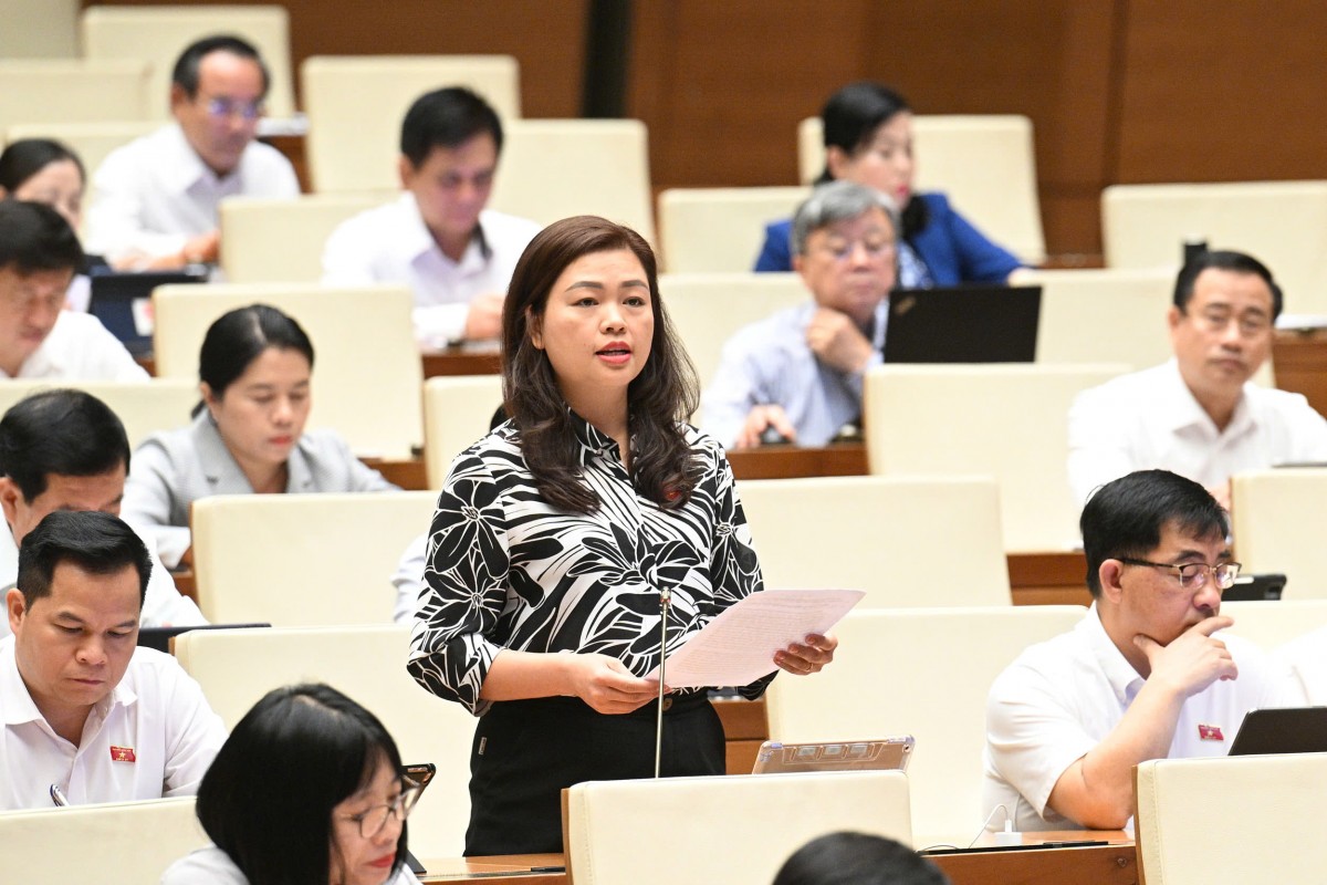 ại biểu Nguyễn Thị Lan Anh (Đoàn Lào Cai) ại biểu Nguyễn Thị Lan Anh (Đoàn Lào Cai)