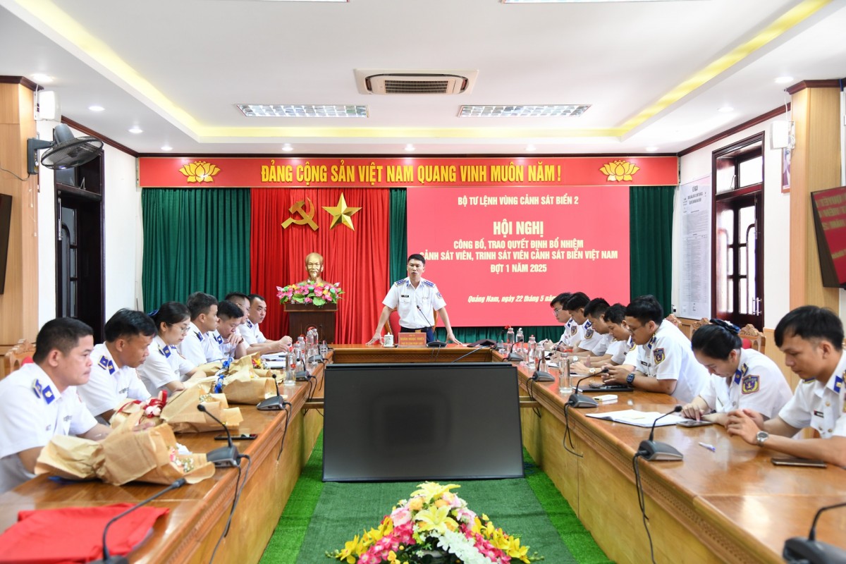 Vùng Cảnh sát biển 2 trao quyết định bổ nhiệm nhân sự