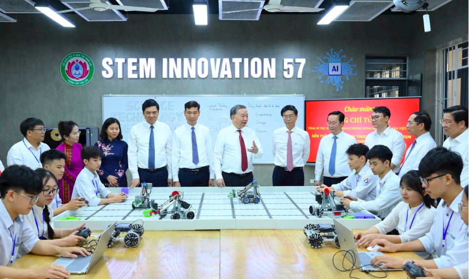 Đầu tư giáo dục cho thế hệ trẻ là kiến tạo tươnglaiđấtnước