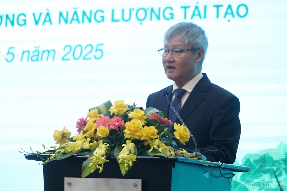 Phó Chủ tịch VCCI Võ Tân Thành phát biểu tại Hội nghị Phó Chủ tịch VCCI Võ Tân Thành phát biểu tại Hội nghị