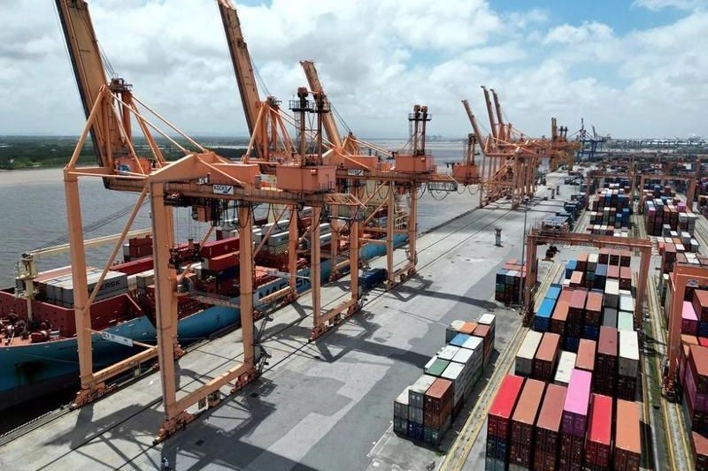 Tính đến hết ngày 15/5/2025, tổng trị giá xuất khẩu cả nước đạt 157,5 tỉ USD, tăng 13,3% so với cùng kỳ năm ngoái. (Ảnh minh họa) Tính đến hết ngày 15/5/2025, tổng trị giá xuất khẩu cả nước đạt 157,5 tỉ USD, tăng 13,3% so với cùng kỳ năm ngoái. (Ảnh minh họa)