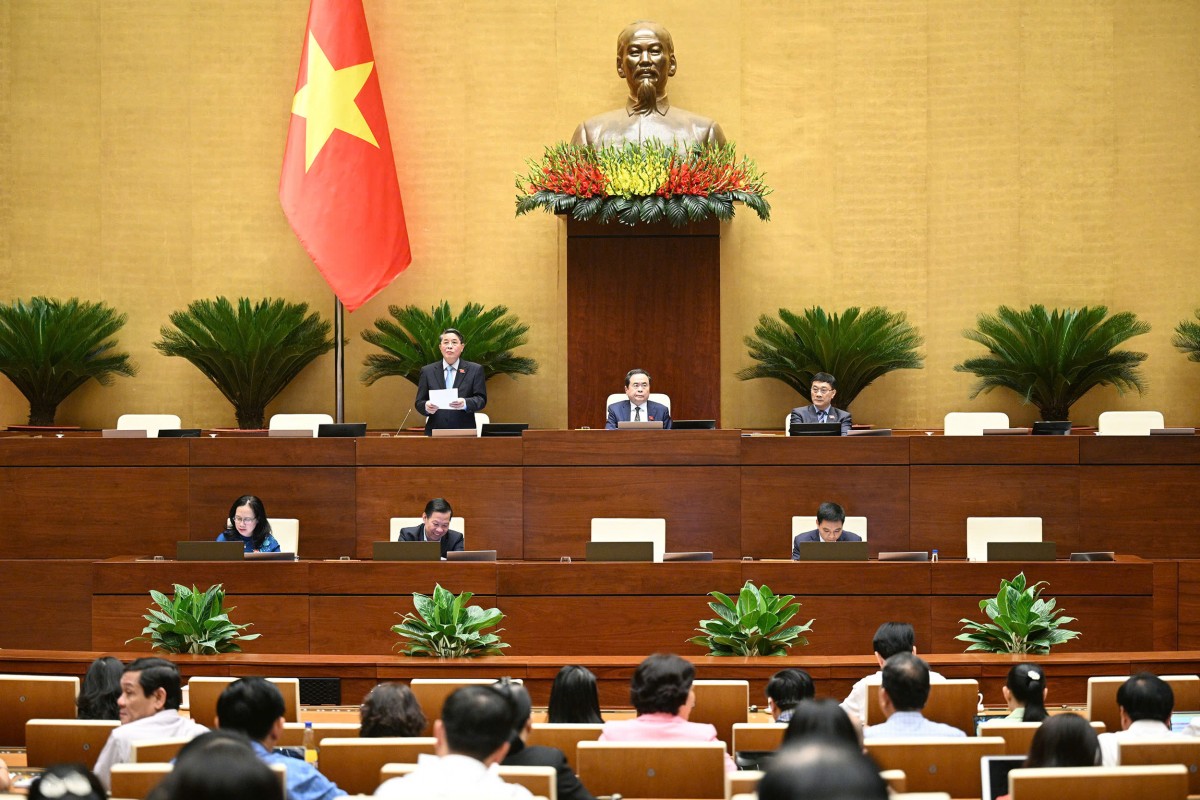 Phó Chủ tịch Quốc hội Nguyễn Đức Hải điều hành phiên họp chiều 23/5. Ảnh: VPQH