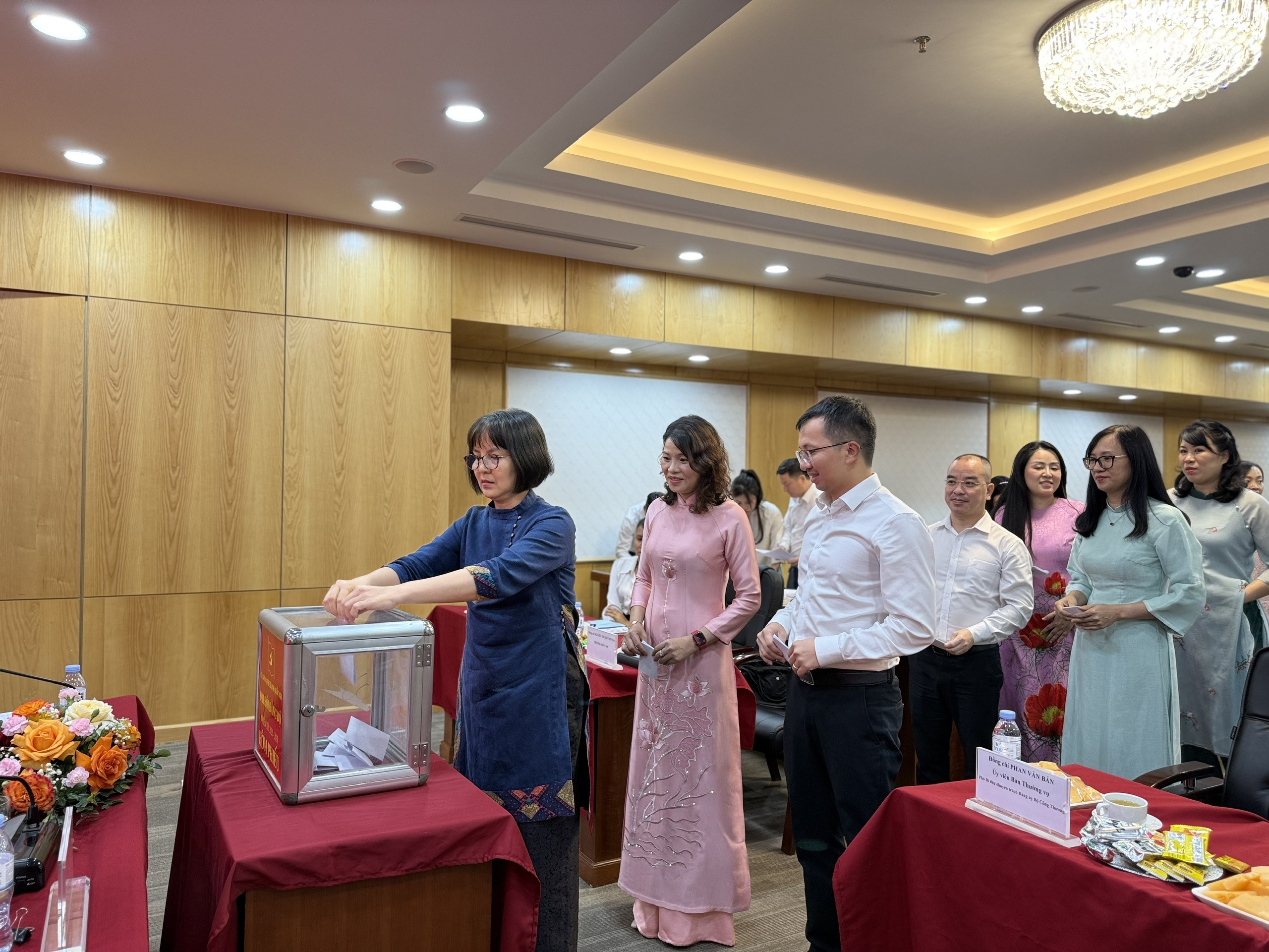 Đảng bộ Ủy ban Cạnh tranh Quốc gia:Sức mạnh từ đoàn kết