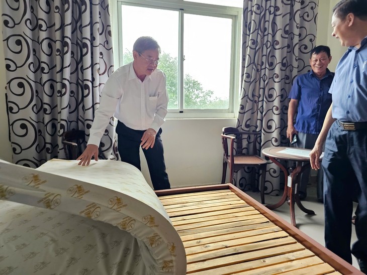 Đoàn công tác TP. Cần Thơ kiểm tra hiện trạng cơ sở vật chất tại Nhà khách Tây Nam Bộ. Ảnh: Chí Quốc Đoàn công tác TP. Cần Thơ kiểm tra hiện trạng cơ sở vật chất tại Nhà khách Tây Nam Bộ. Ảnh: Chí Quốc