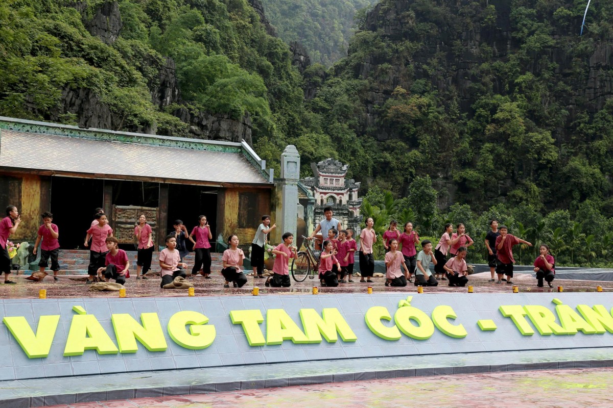 Khai mạc Tuần du lịch Ninh Bình 2025 Sắc vàng Tam Cốc Tràng An Khai mạc Tuần du lịch Ninh Bình 2025 Sắc vàng Tam Cốc Tràng An