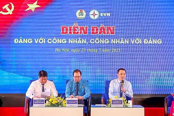 Tôn vinh 117 bông hoa đẹp tiêu biểu ngành Điện
