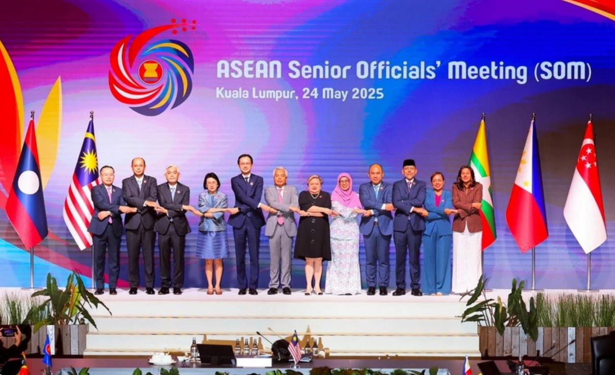 Sẵn sàng cho Hội nghị ASEAN 46 và sự kiện liên quan Sẵn sàng cho Hội nghị ASEAN 46 và sự kiện liên quan