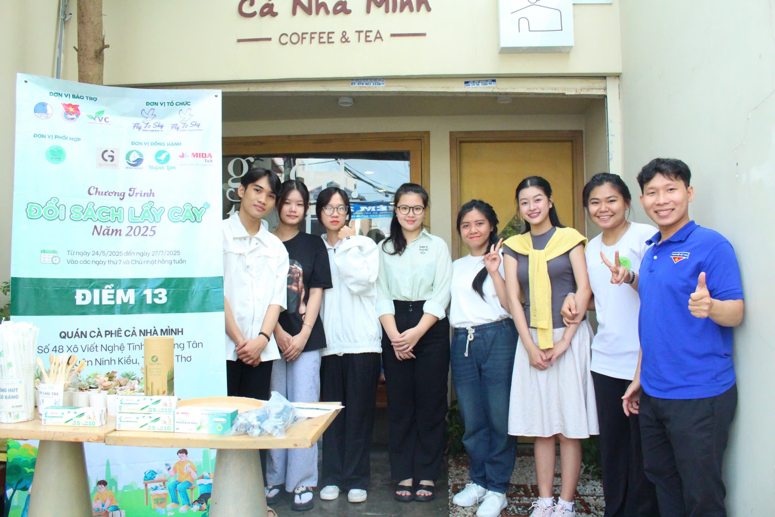 ‘Đổi sách lấy cây’ 2025: Gieo tri thức, ươm mầm xanh