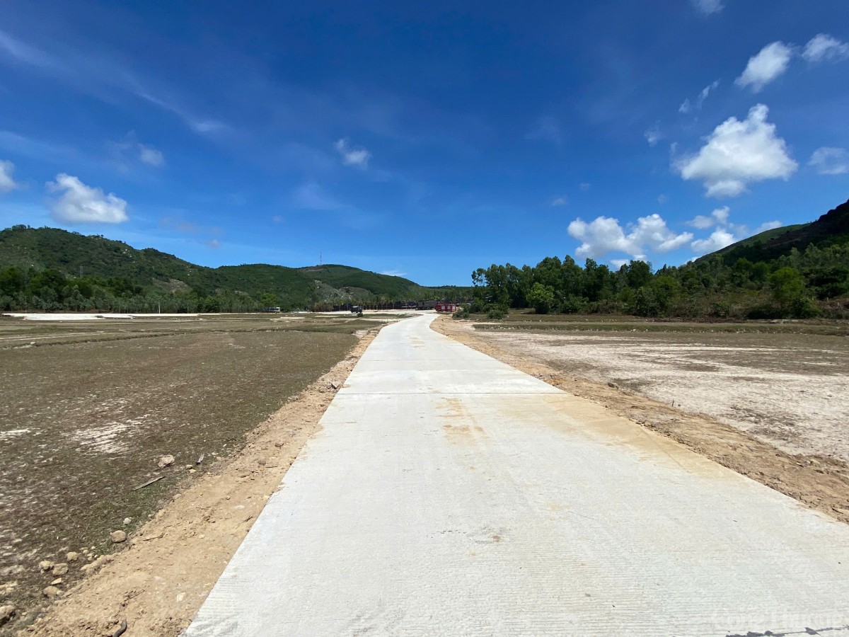 Cong đường dài 1,5km được nâng cấp sửa chữa.