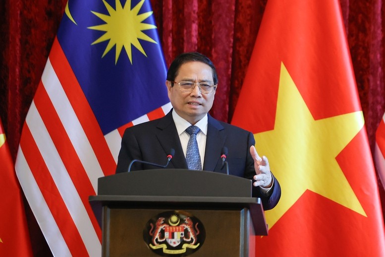 Thủ tướng Phạm Minh Chính nhấn mạnh yêu cầu kết nối 2 nền kinh tế, đặc biệt là hợp tác khoa học công nghệ, đổi mới sáng tạo và chuyển đổi số, kết nối dữ liệu giữa hai nước và cả trong ASEAN - Ảnh: VGP/Nhật Bắc Thủ tướng Phạm Minh Chính nhấn mạnh yêu cầu kết nối 2 nền kinh tế, đặc biệt là hợp tác khoa học công nghệ, đổi mới sáng tạo và chuyển đổi số, kết nối dữ liệu giữa hai nước và cả trong ASEAN - Ảnh: VGP/Nhật Bắc