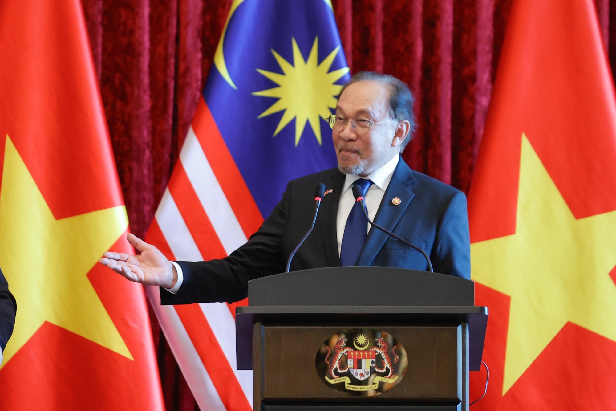 Ảnh: Hoạt động của Bộ trưởng Nguyễn Hồng Diên tại Malaysia Ảnh: Hoạt động của Bộ trưởng Nguyễn Hồng Diên tại Malaysia