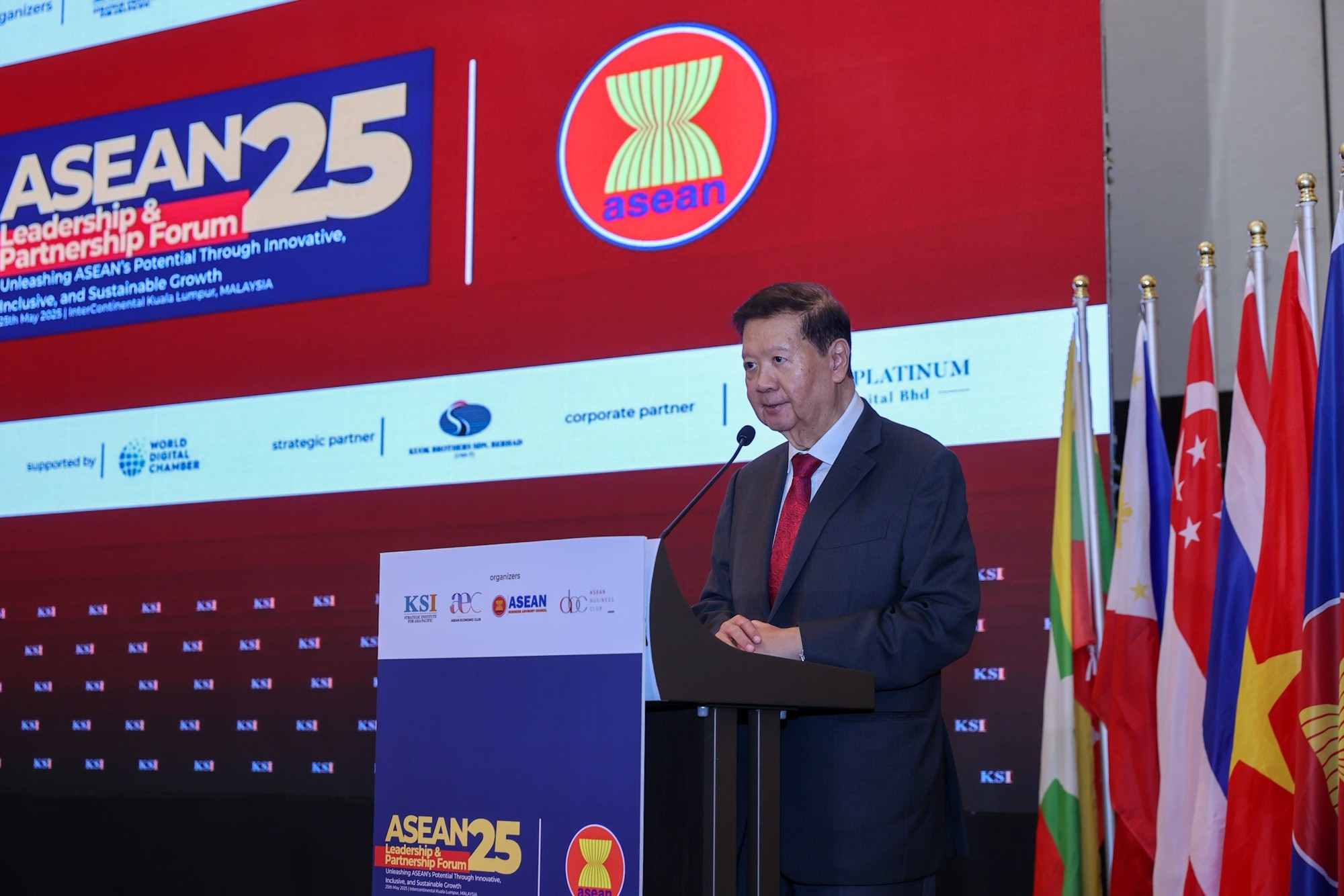 Ảnh: Hoạt động của Bộ trưởng Nguyễn Hồng Diên tại Malaysia Ảnh: Hoạt động của Bộ trưởng Nguyễn Hồng Diên tại Malaysia