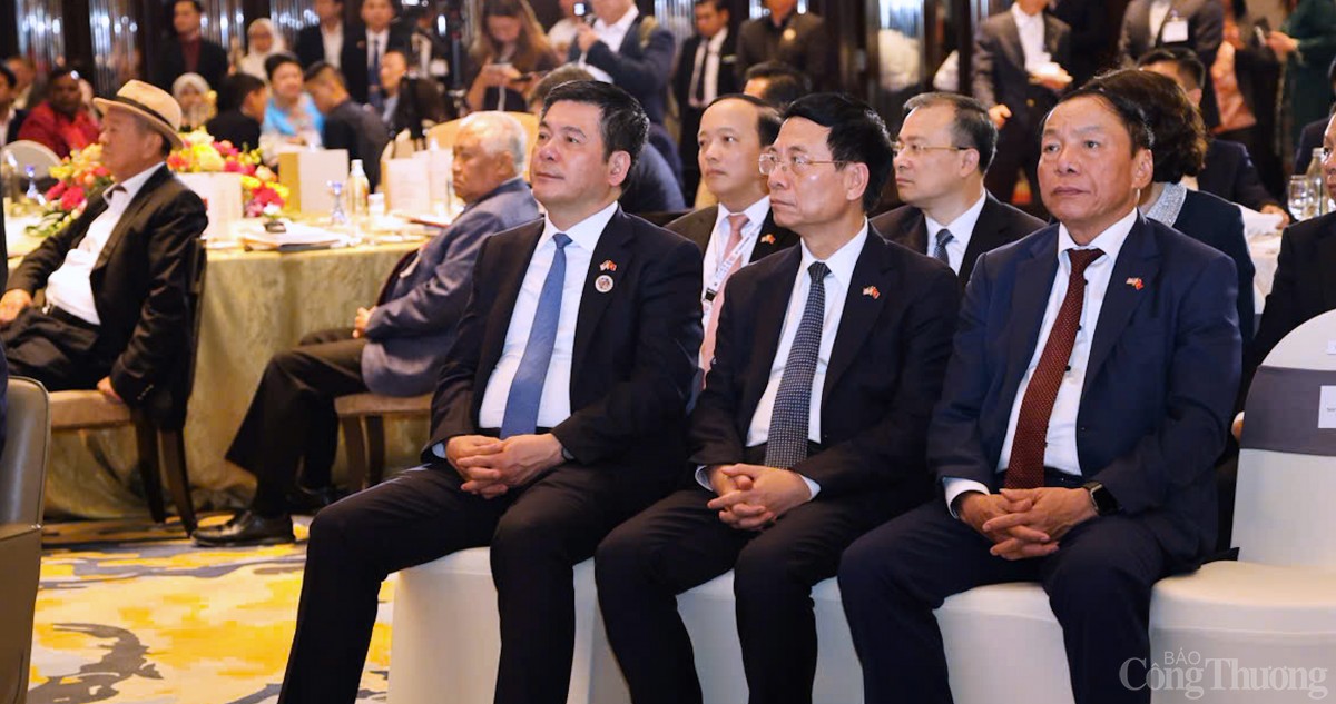 Ảnh: Hoạt động của Bộ trưởng Nguyễn Hồng Diên tại Malaysia Ảnh: Hoạt động của Bộ trưởng Nguyễn Hồng Diên tại Malaysia