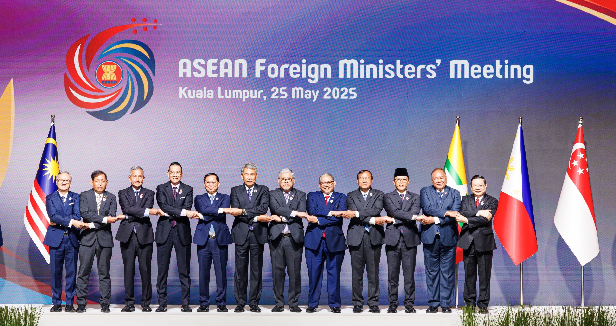 Xây dựng ASEAN đoàn kết, thống nhất là dòng chảy chính của Xây dựng ASEAN đoàn kết, thống nhất là dòng chảy chính của