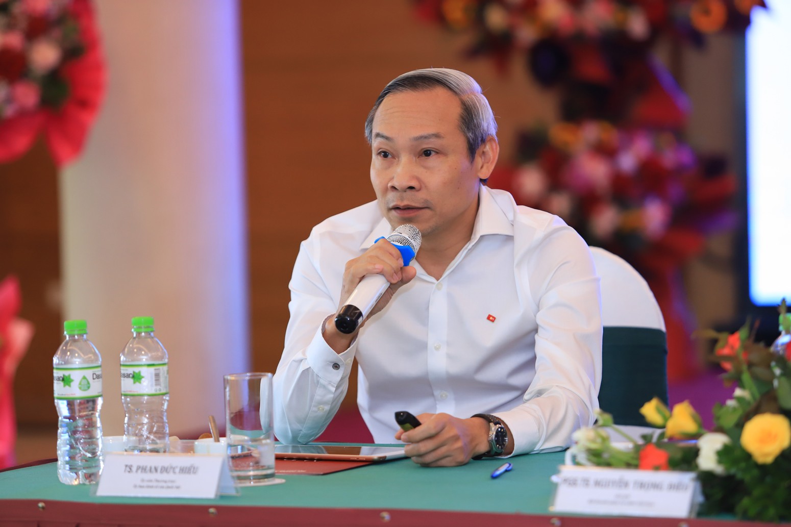 ‘Cởi trói’ cho kinh tế tư nhân:Từ nhận thức đến hành động